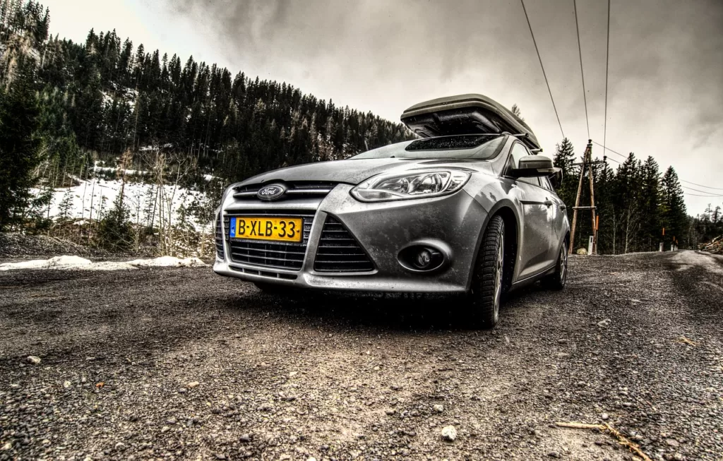 roof top cargo boxes and bags